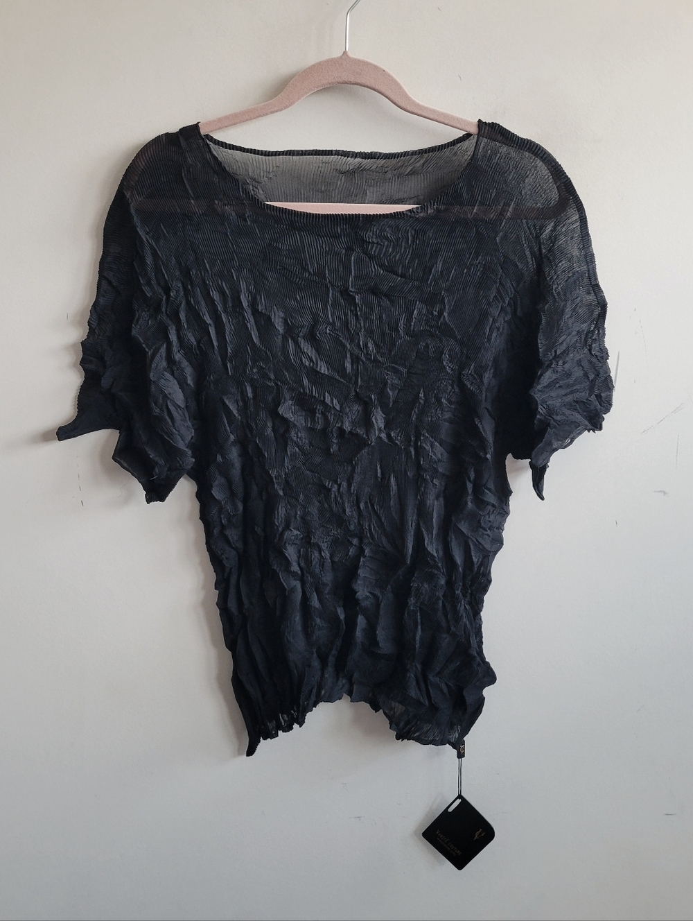 VANITE COUTURE Crinkled Top Black